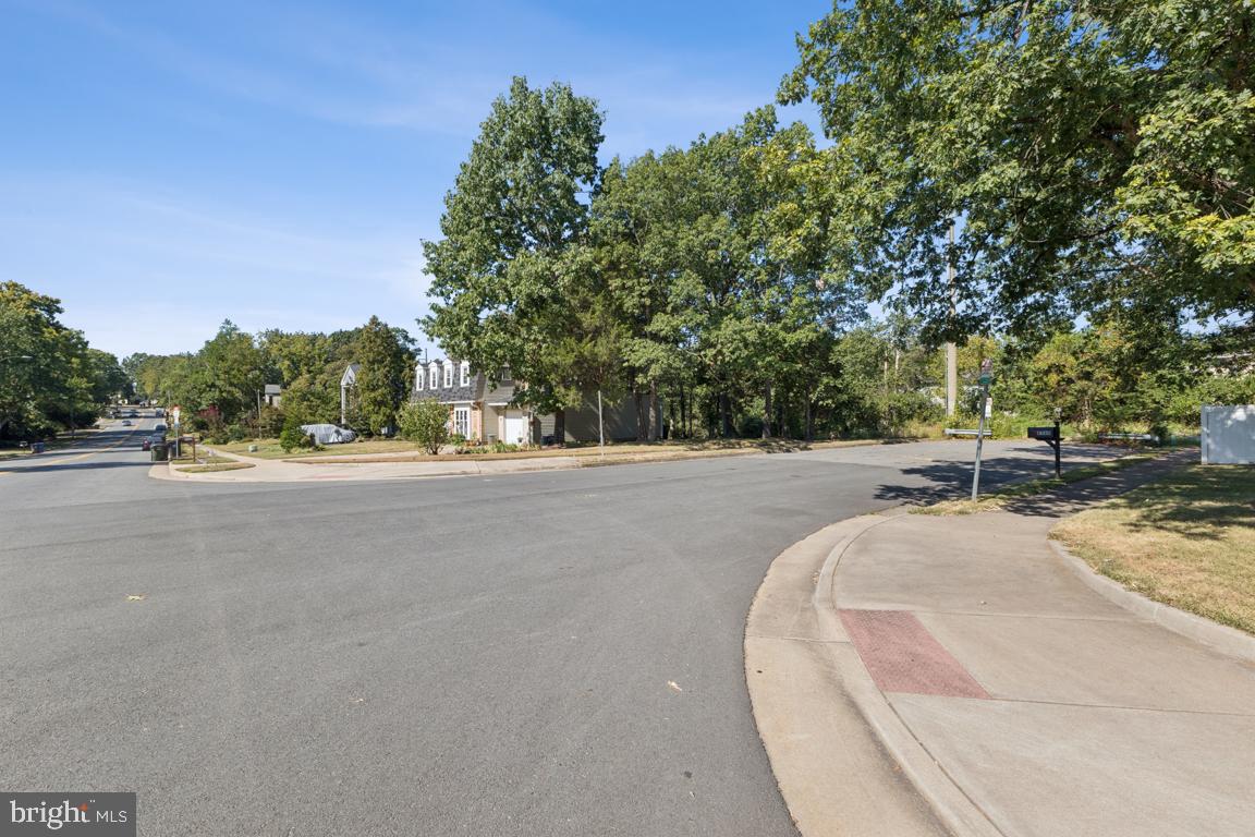 8600 Stonewall Road Manassas, VA 20110 - Photo 33 of 36 End of the street giving extra parking and privacy