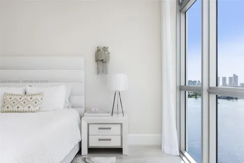 $1,499,999 | 17301 Biscayne Boulevard, Unit 2009, North Miami Beach, FL 33160