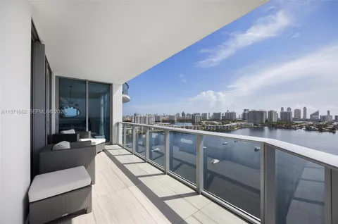 $1,499,999 | 17301 Biscayne Boulevard, Unit 2009, North Miami Beach, FL 33160
