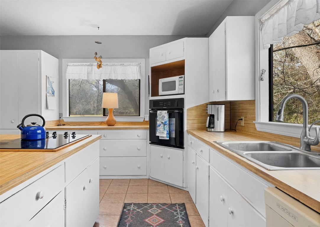 1139 Private Road 7009 Road Lexington, TX 78947 - Photo 11 of 32