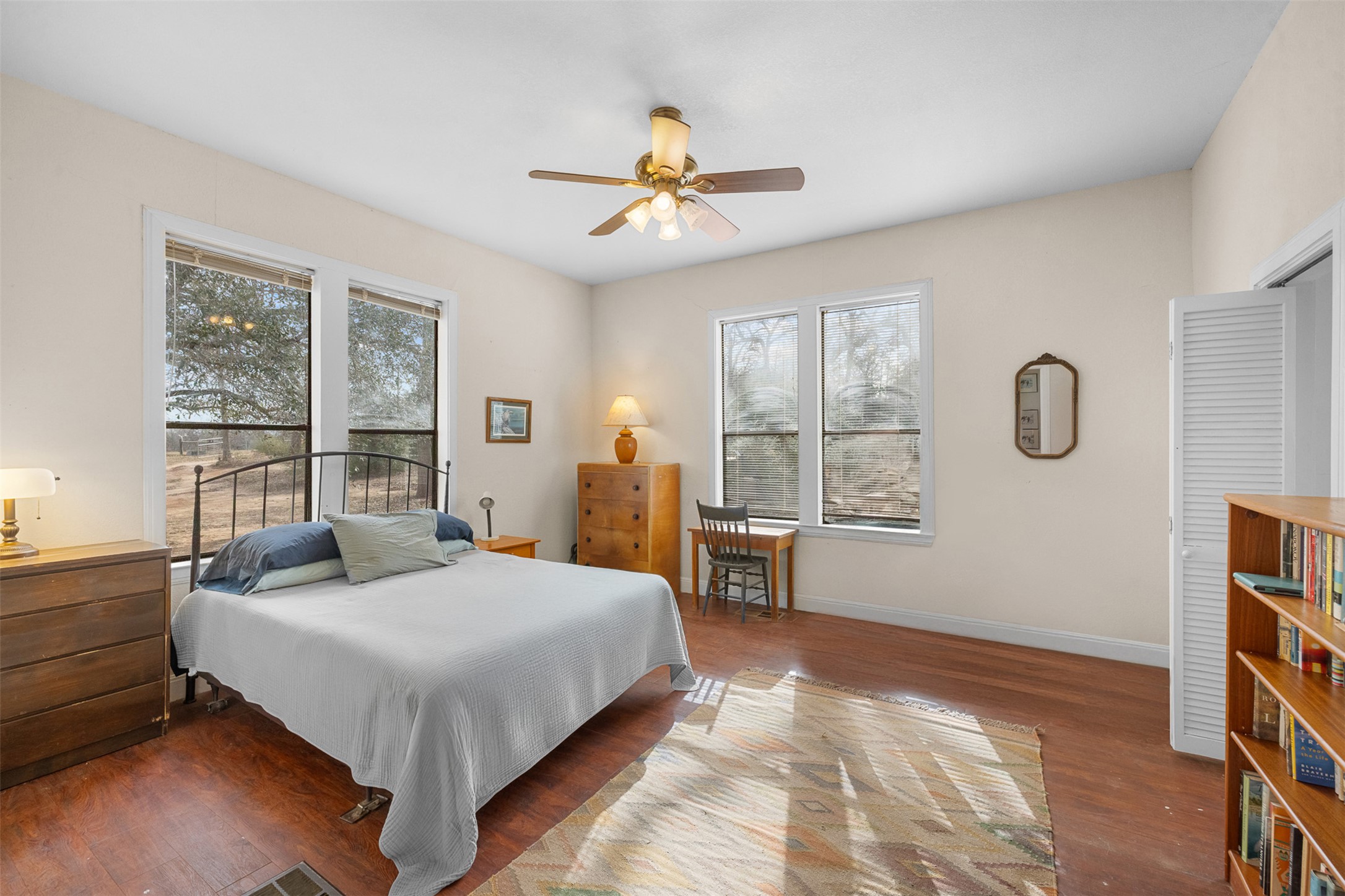 1139 Private Road 7009 Road Lexington, TX 78947 - Photo 13 of 32 a bedroom with a bed and a window