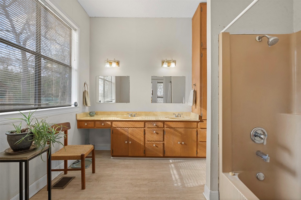 1139 Private Road 7009 Road Lexington, TX 78947 - Photo 14 of 32