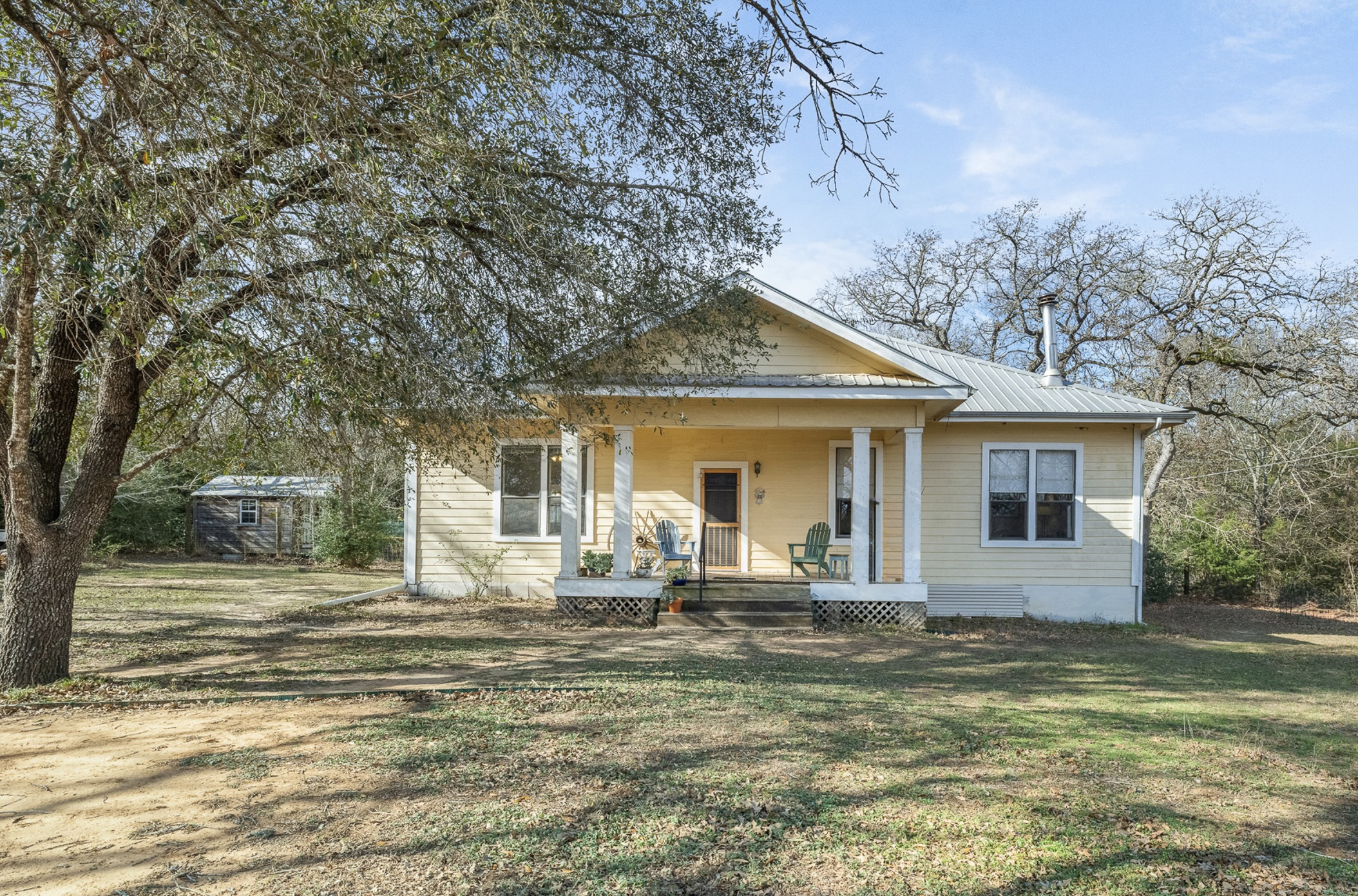 1139 Private Road 7009 Road Lexington, TX 78947 - Photo 3 of 32 a house view with a outdoor space