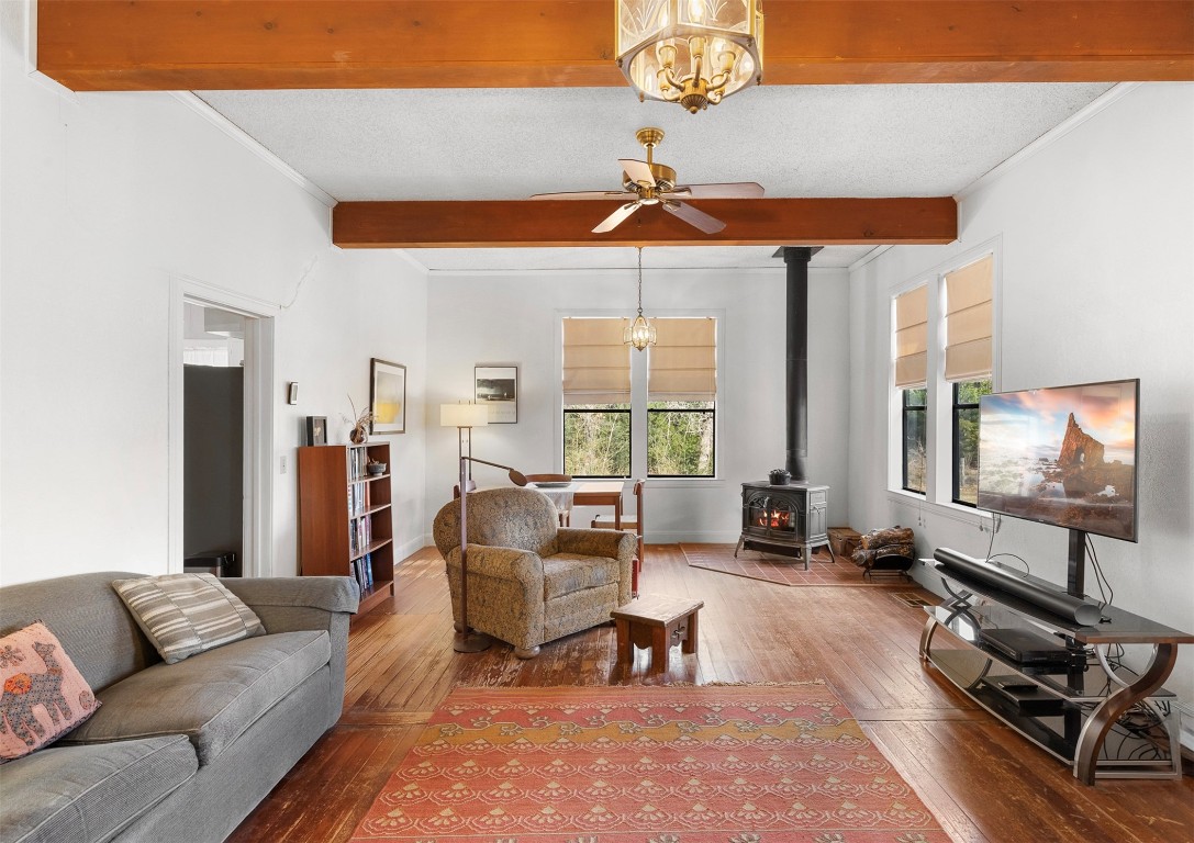 1139 Private Road 7009 Road Lexington, TX 78947 - Photo 5 of 32