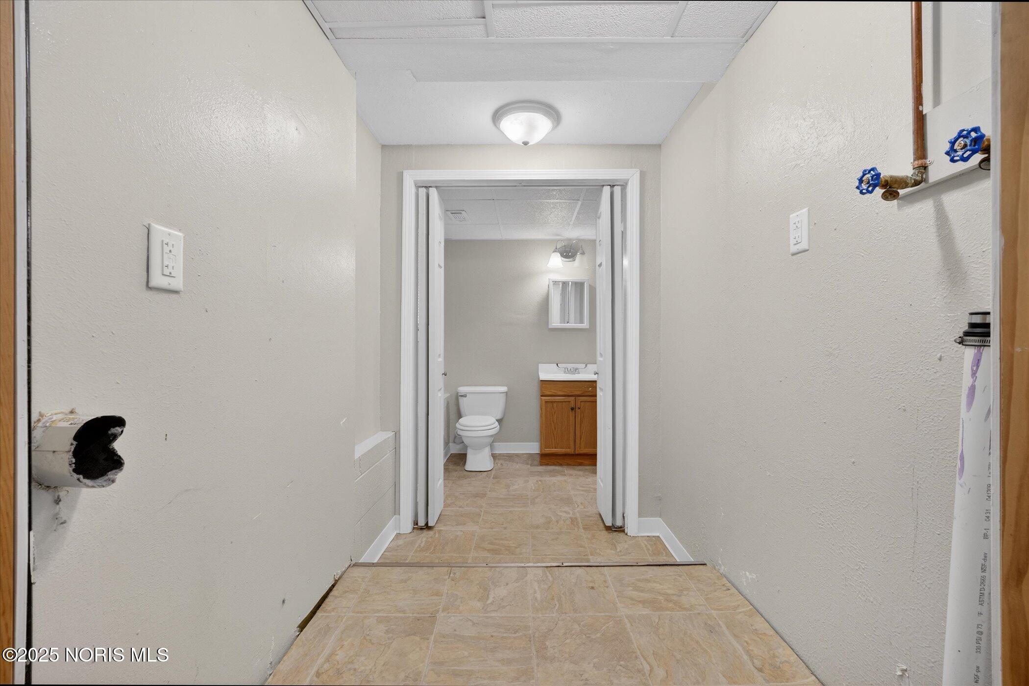 4616 Longfellow Road Sylvania, OH 43560 - Photo 38 of 45 046-4616-Longfellow-Rd-Sylvania-OH-43560