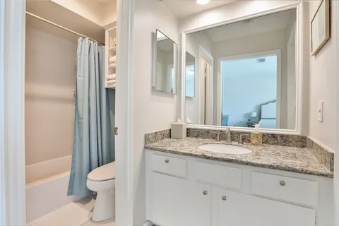 $365,000 | 979 Memorial Village Drive, Unit 48, Houston, TX 77024