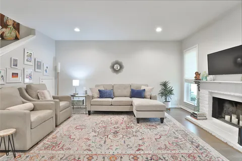 $365,000 | 979 Memorial Village Drive, Unit 48, Houston, TX 77024