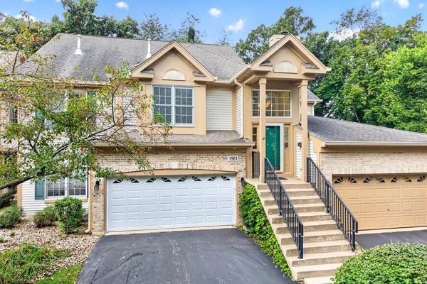 $518,000 | 1561 Treeline Court, Unit 1561, Naperville, IL 60565