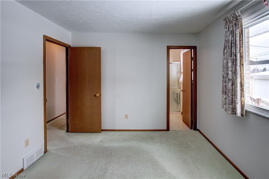 14398 Sheldon Road Cleveland, OH 44142 - Photo 10 of 22 Gallery Image 10