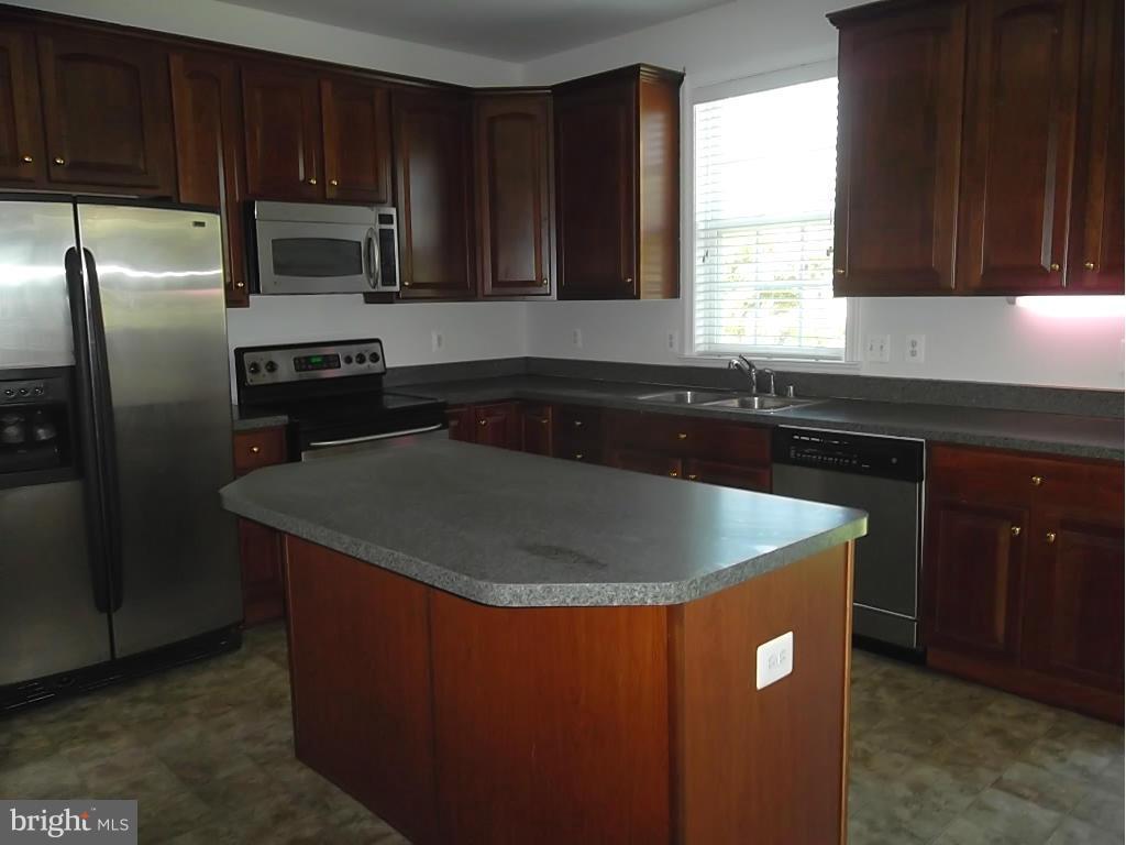 1910 Belford Drive Frederick, MD 21702 - Photo 10 of 30 Kitchen