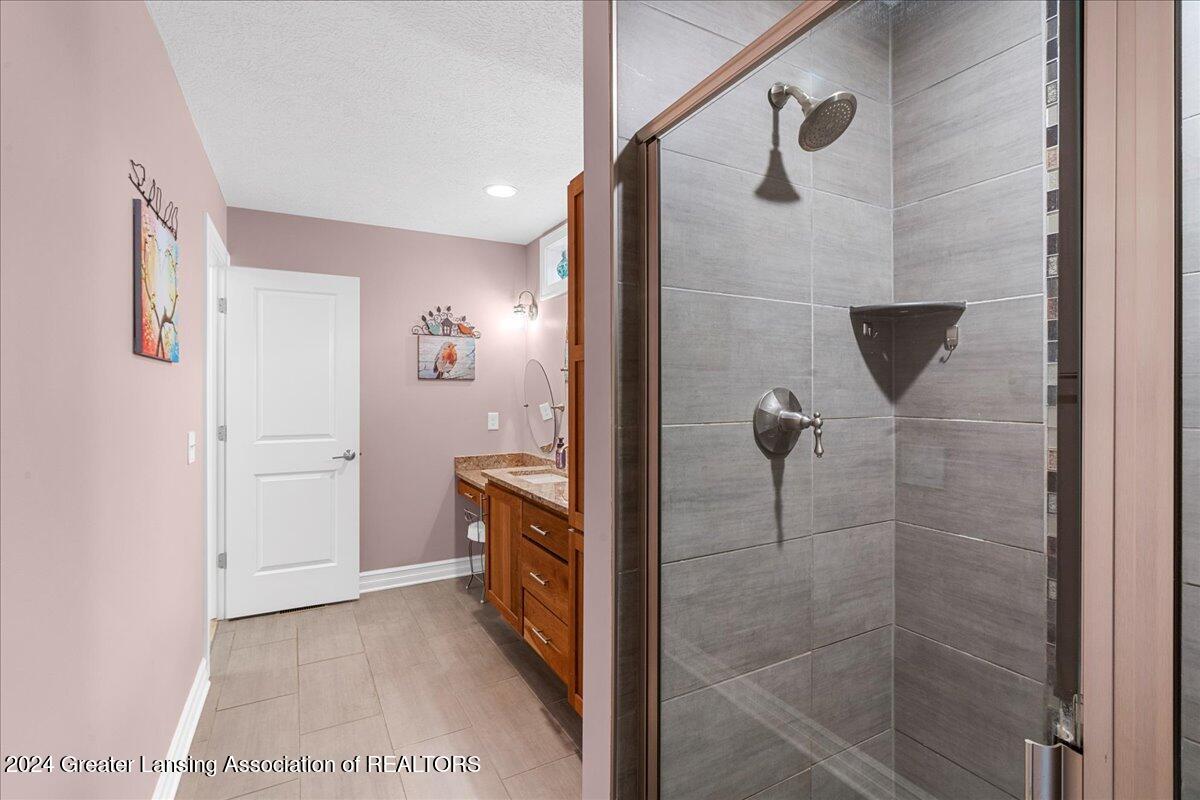 14750 Robson Road Bath, MI 48808 - Photo 23 of 41 40-Media Jett - 38