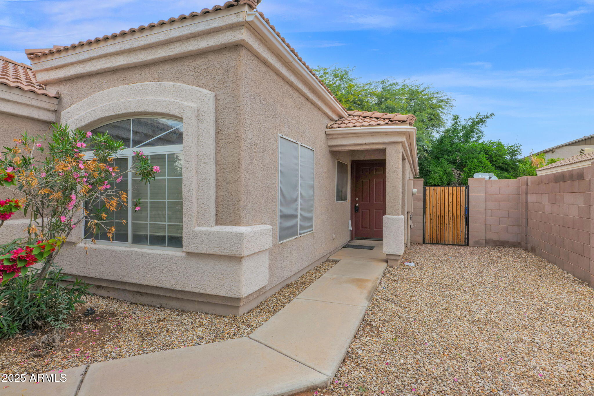 882 East Monterey Street Chandler, AZ 85225 - Photo 4 of 33