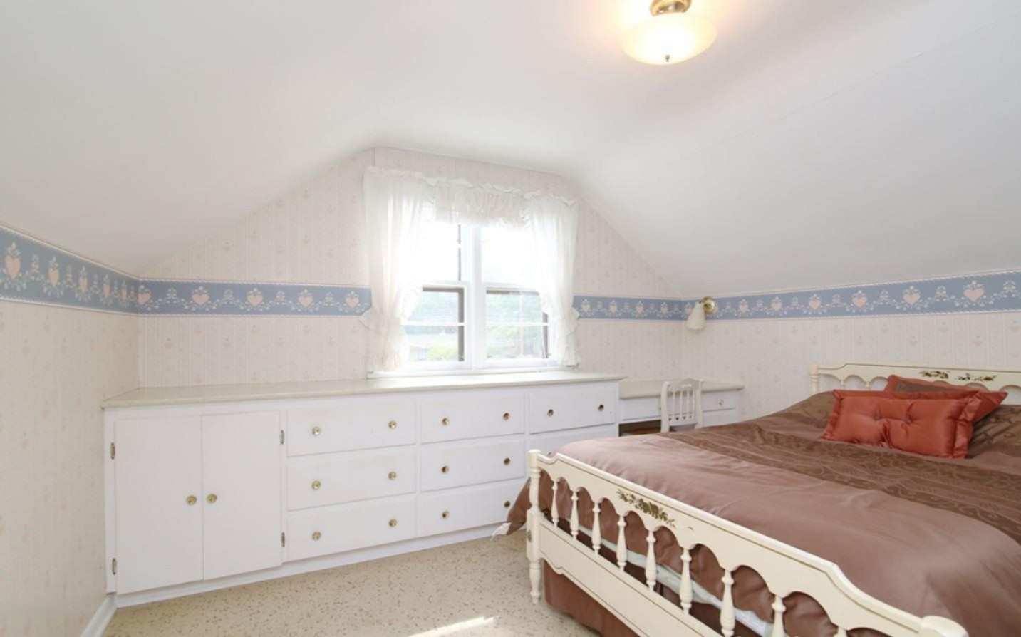 734 Lugers Road Holland, MI 49423 - Photo 14 of 20 14