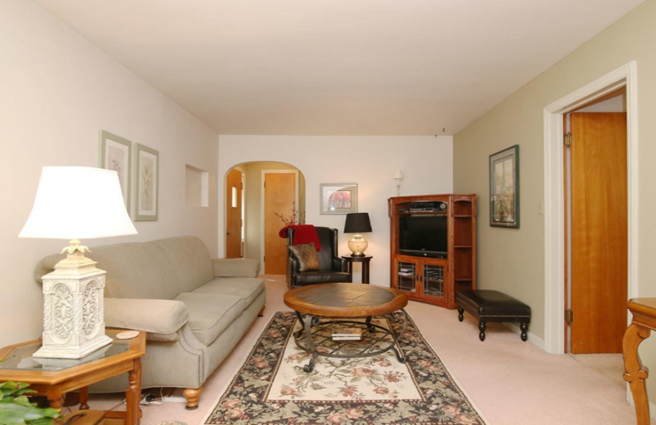 734 Lugers Road Holland, MI 49423 - Photo 9 of 20 9