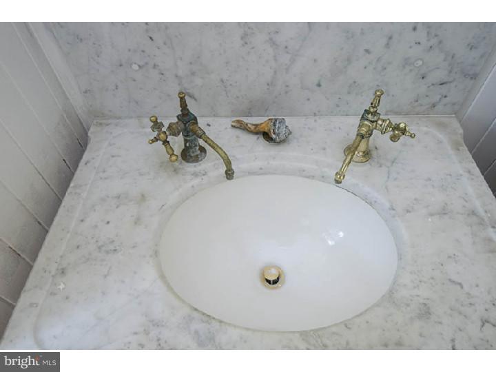102 Exeter Road Devon, PA 19333 - Photo 20 of 24 Bathroom