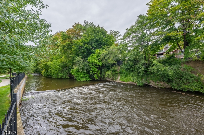 814 River Place Butler, NJ 07405 - Photo 28 of 31 Gallery Image 28
