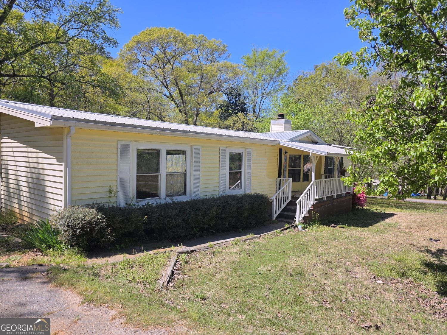 15 Shady Lane Jackson, GA 30233 - Photo 30 of 30 a front view of a house with garden