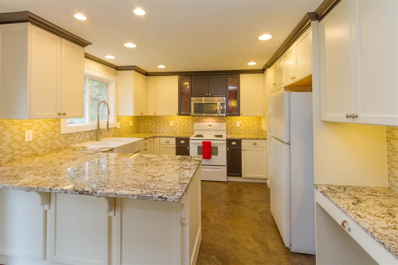 2707 East Winger Road Mead, WA 99021 - Photo 8 of 20