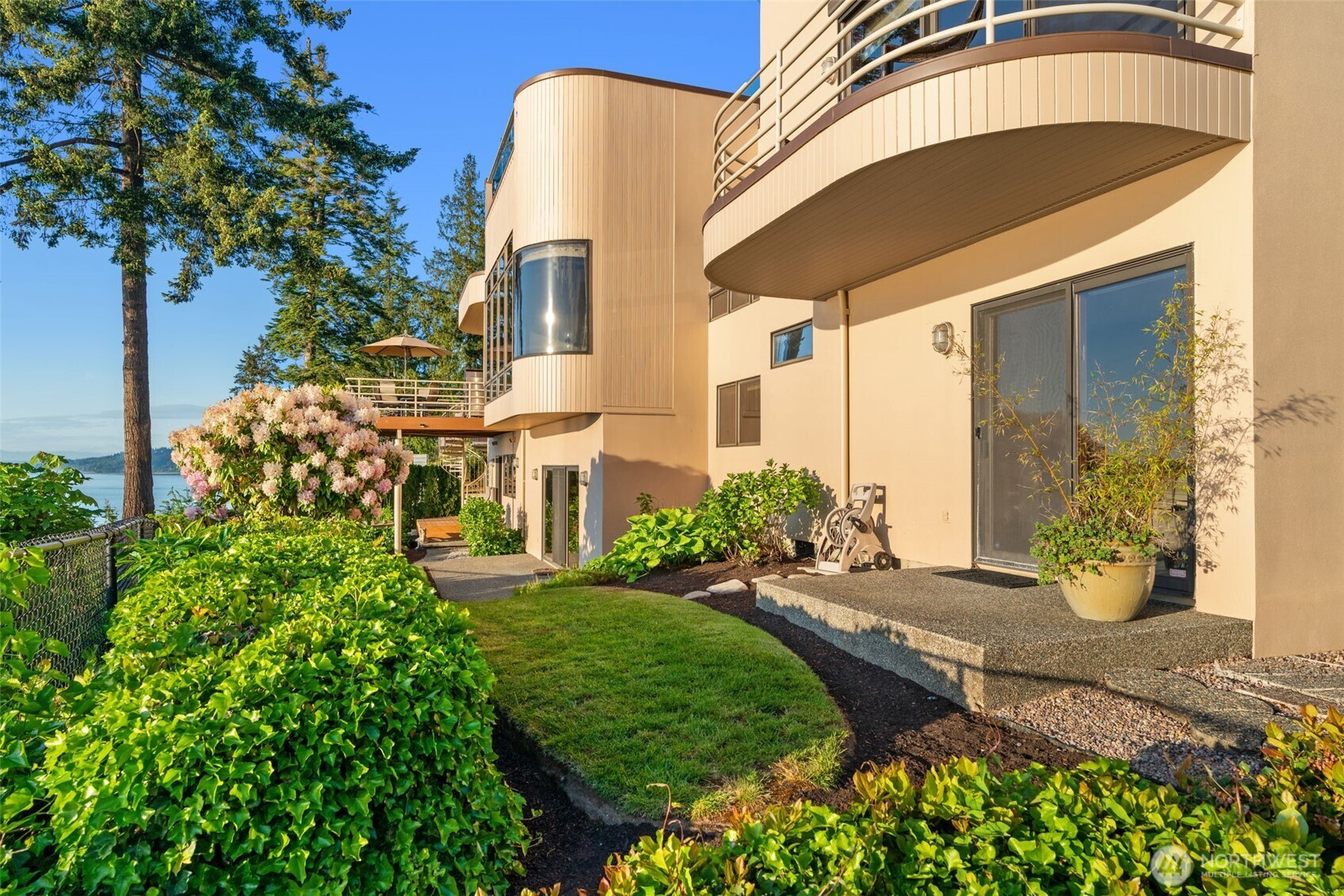9233 Olympic View Drive Edmonds, WA 98020 - Photo 32 of 40