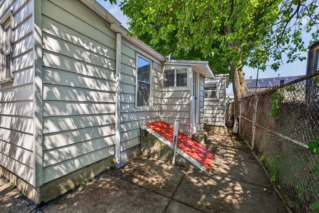 370 Pleasant Street Pawtucket, RI 02860 - Photo 21 of 21