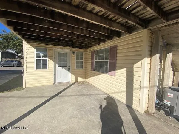 $875 | 1813 2nd Street, Unit B, Gulfport, MS 39501