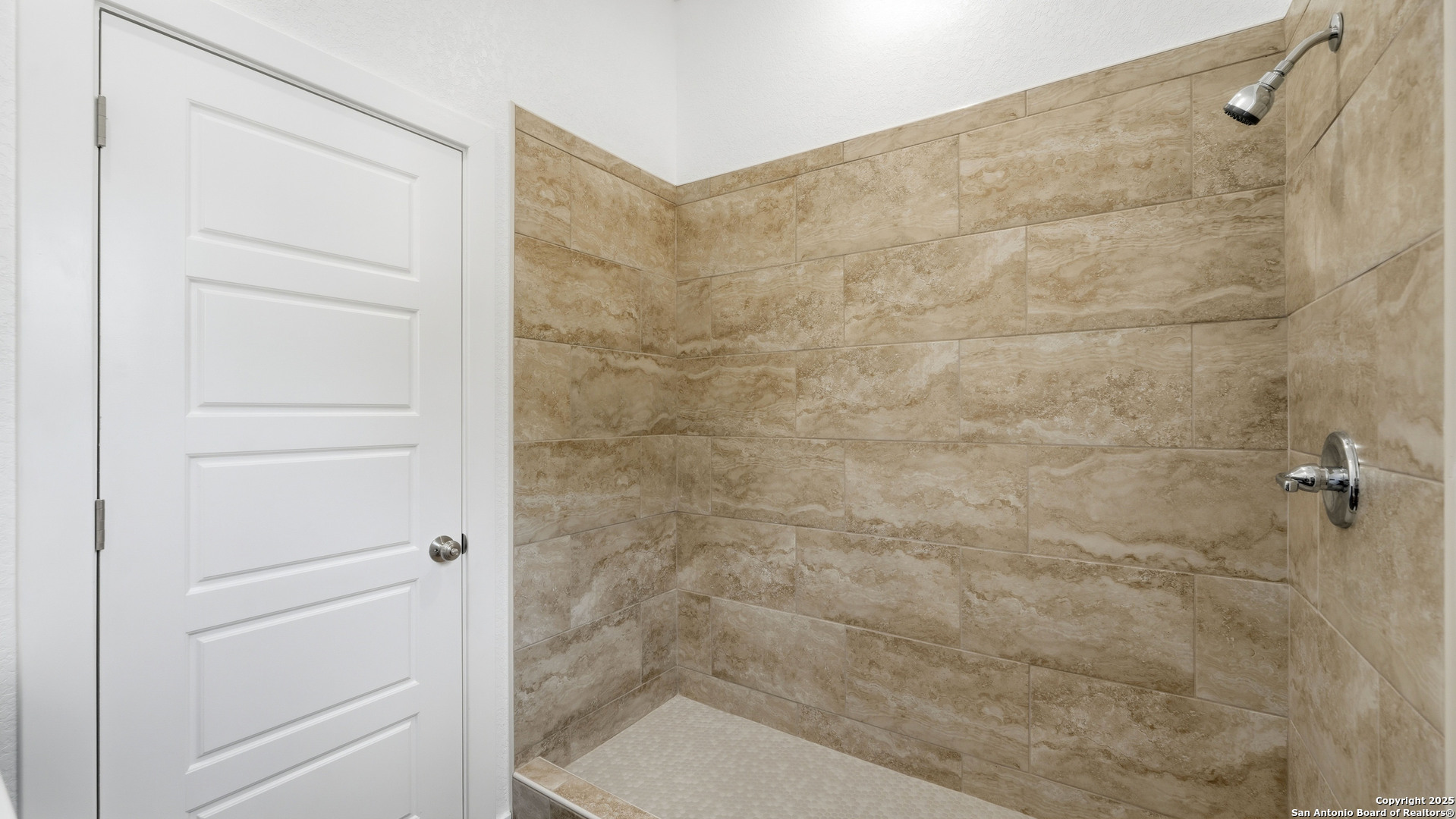 4606 Lee Way Elmendorf, TX 78112 - Photo 35 of 45 a bathroom with a shower