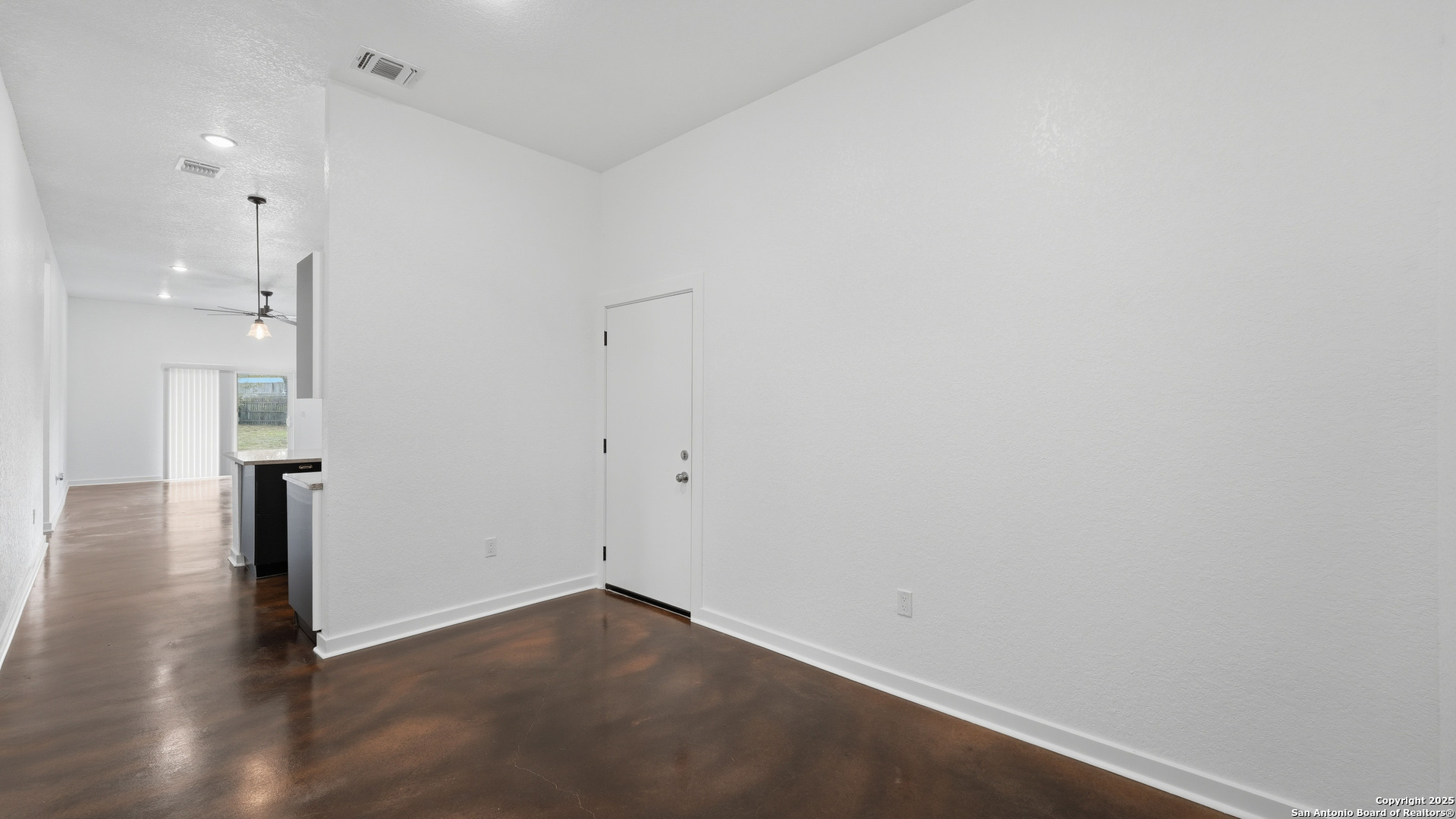 4606 Lee Way Elmendorf, TX 78112 - Photo 5 of 45