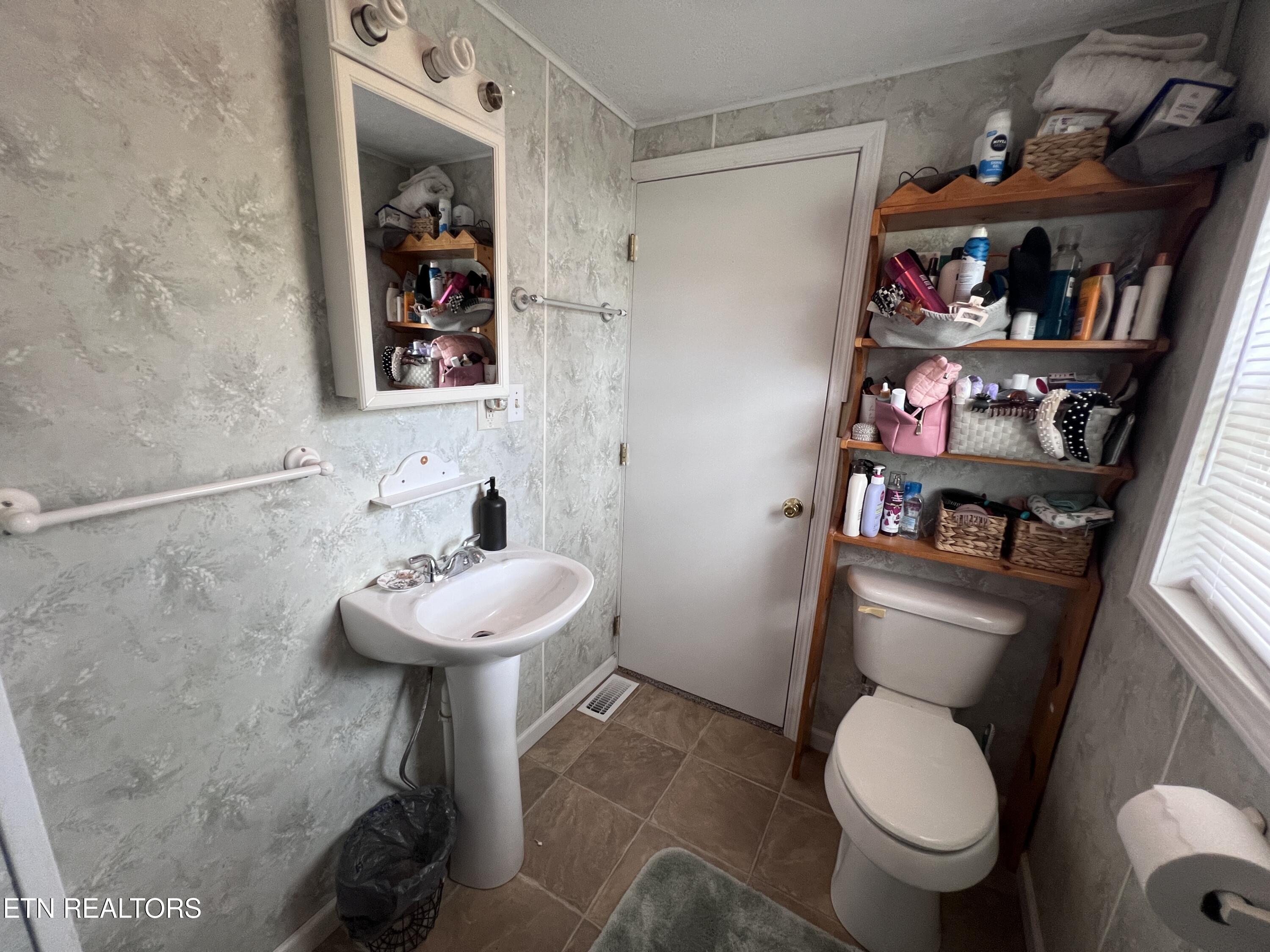 280 Harding Road Harriman, TN 37748 - Photo 28 of 46 IMG_7309