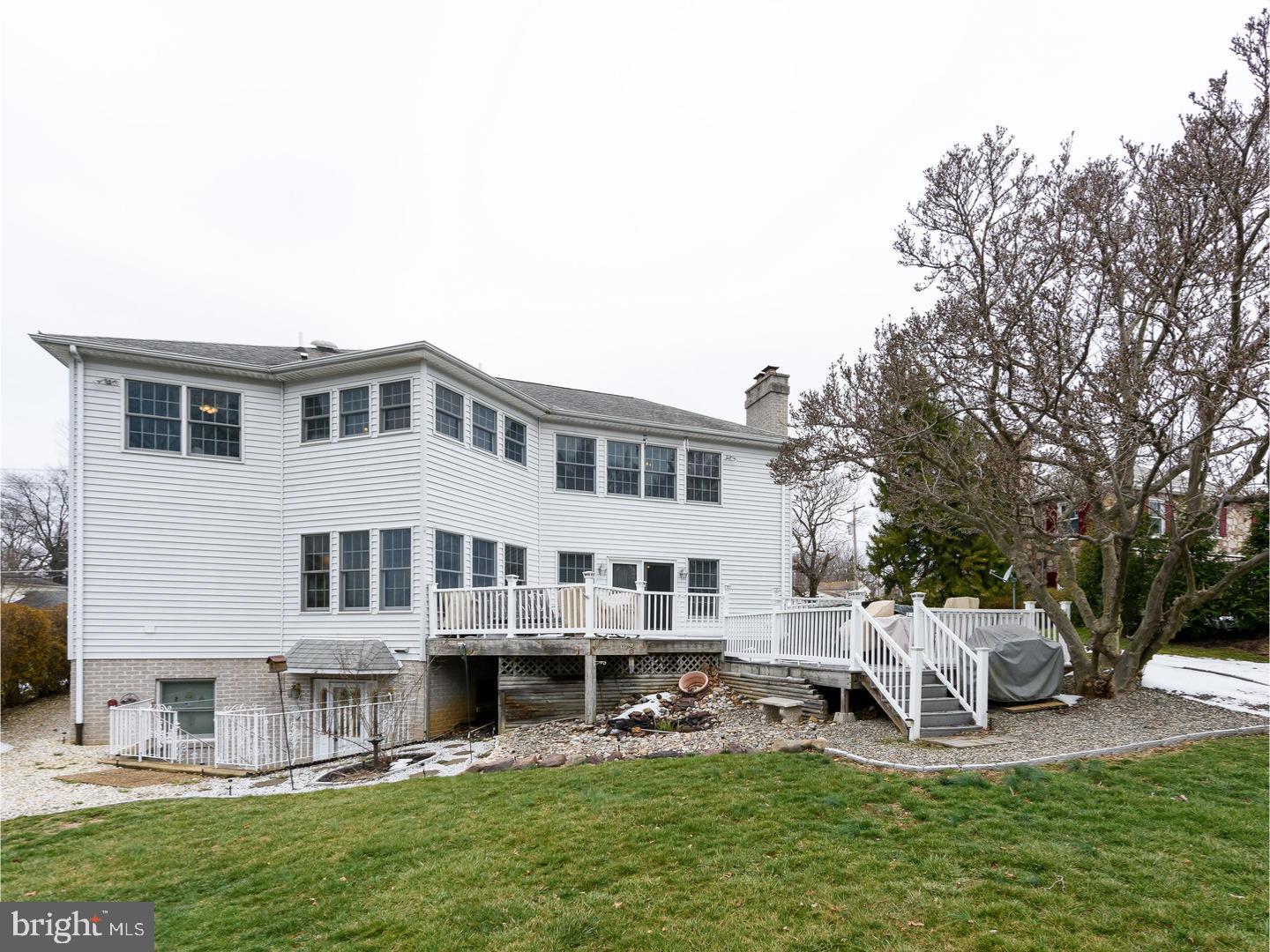 1007 Welsh Road Philadelphia, PA 19115 - Photo 23 of 25 Deck