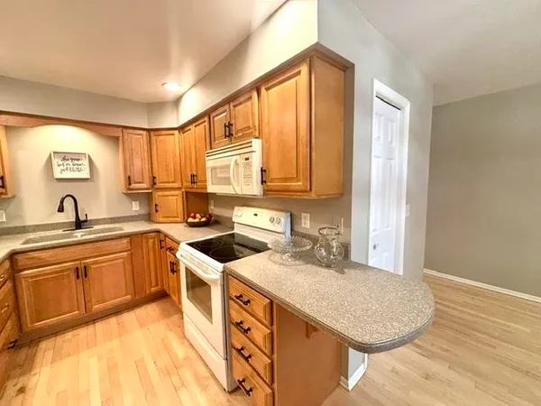 $249,000 | 120 Glenview Court, Janesville, WI 53548