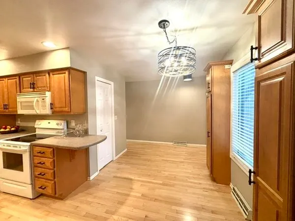 $249,000 | 120 Glenview Court, Janesville, WI 53548