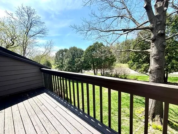 $249,000 | 120 Glenview Court, Janesville, WI 53548