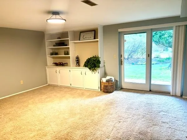 $249,000 | 120 Glenview Court, Janesville, WI 53548