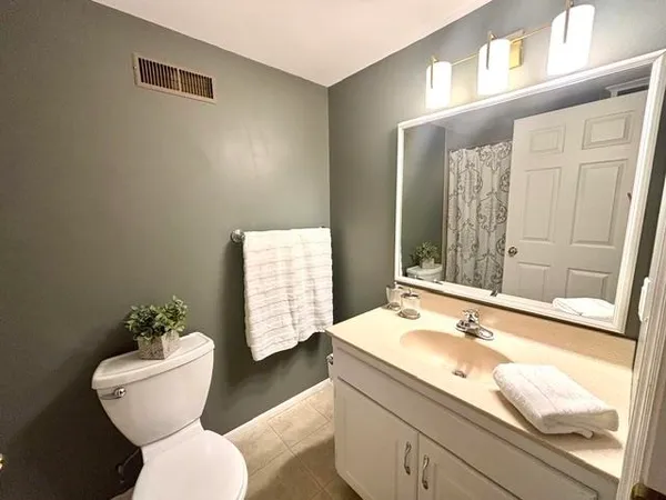 $249,000 | 120 Glenview Court, Janesville, WI 53548