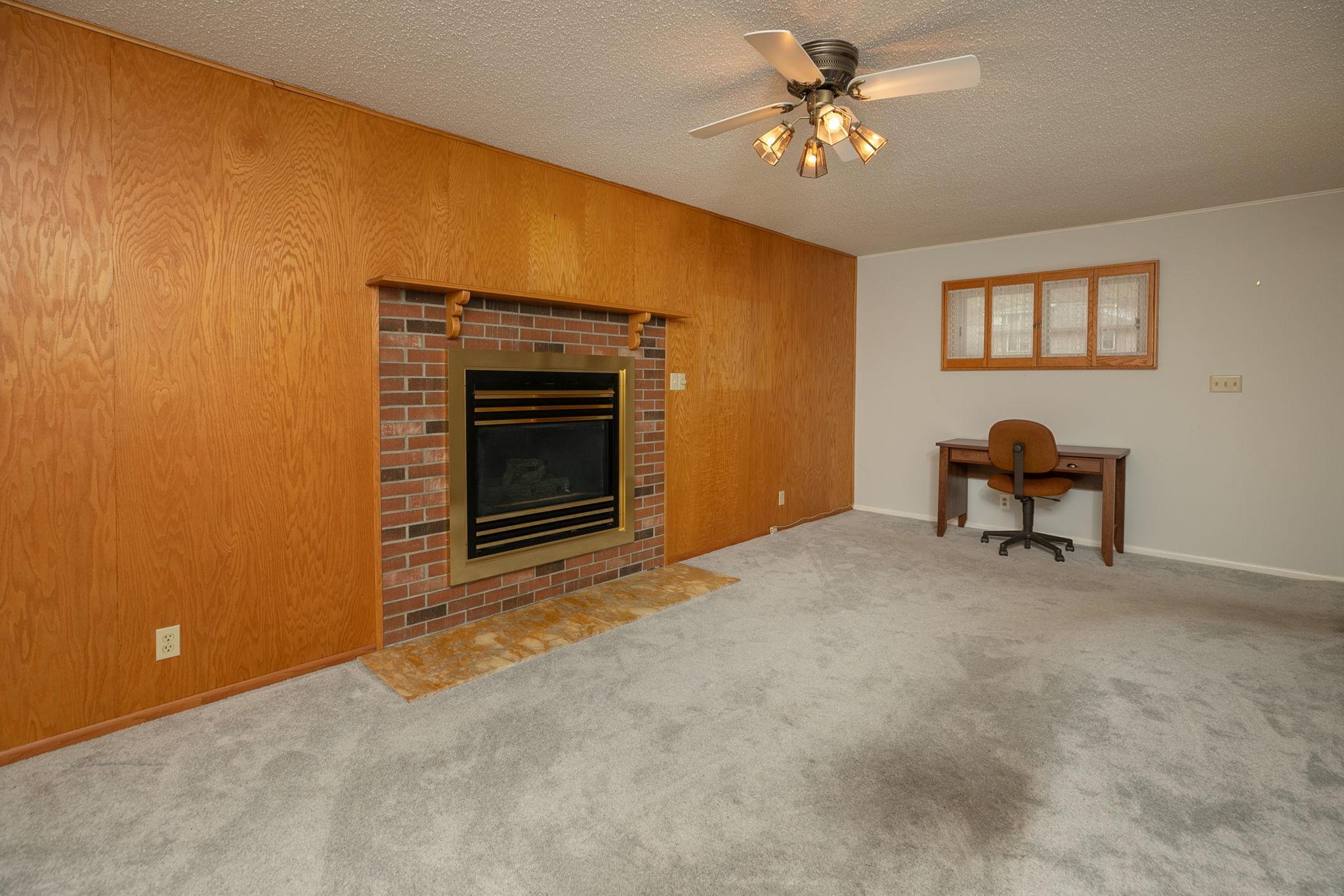 920 11 1/4 Street Southwest Rochester, MN 55902 - Photo 9 of 39