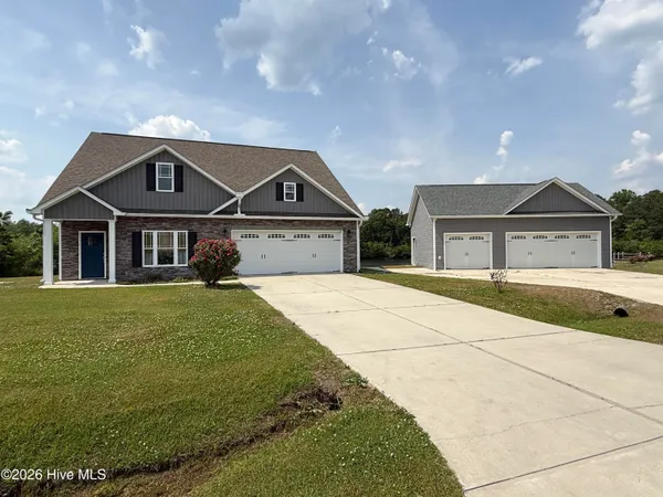 $529,000 | 415 Antioch Lakes Road, New Bern, NC 28560