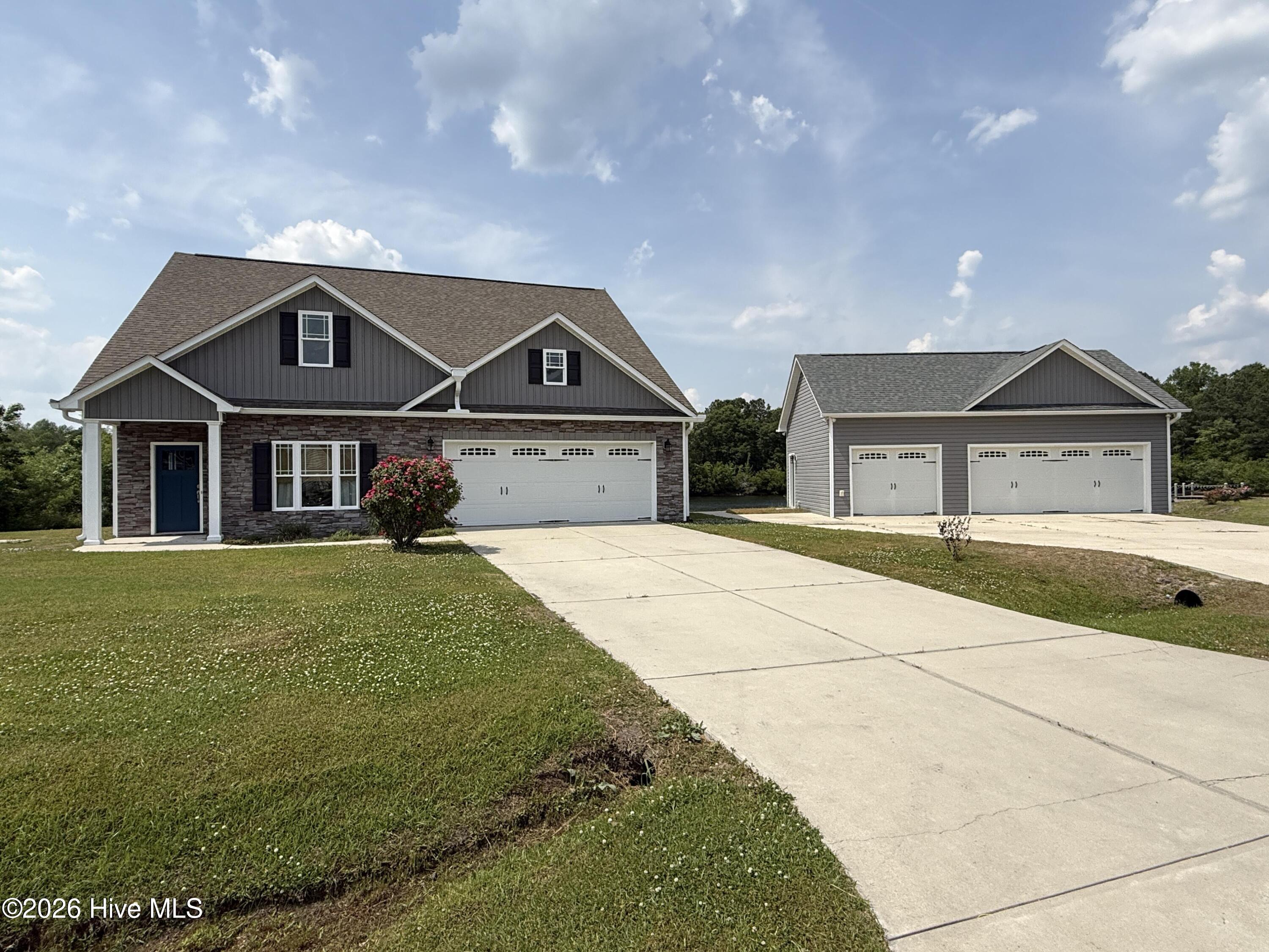 415 Antioch Lakes Road New Bern, NC 28560 - Photo 1 of 51 01_beyc69f61a8575f7b