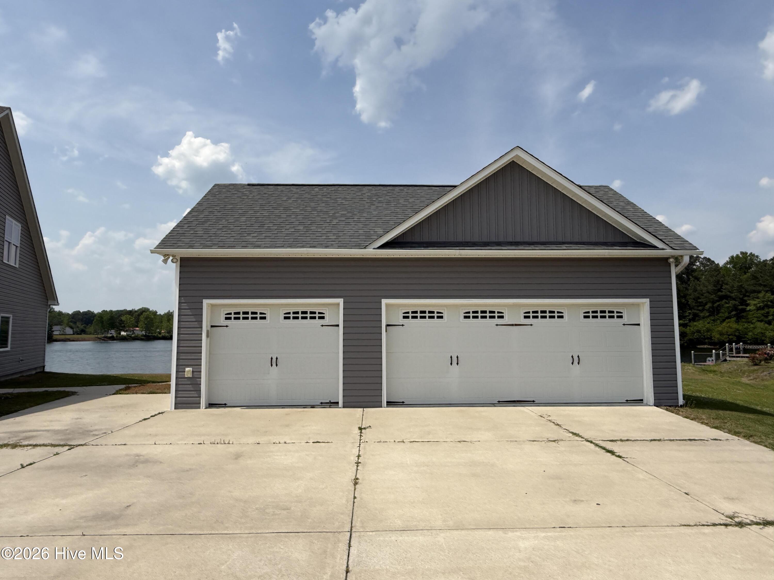 415 Antioch Lakes Road New Bern, NC 28560 - Photo 2 of 51 02_beyc69f61ac7c5f4b