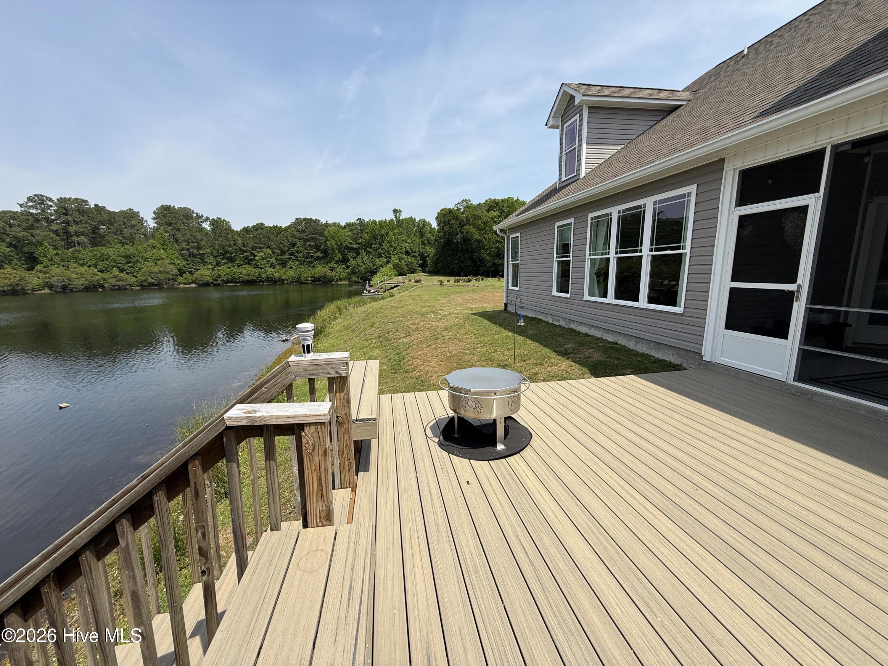 415 Antioch Lakes Road New Bern, NC 28560 - Photo 3 of 51 03_beyc69f61ae90ed26