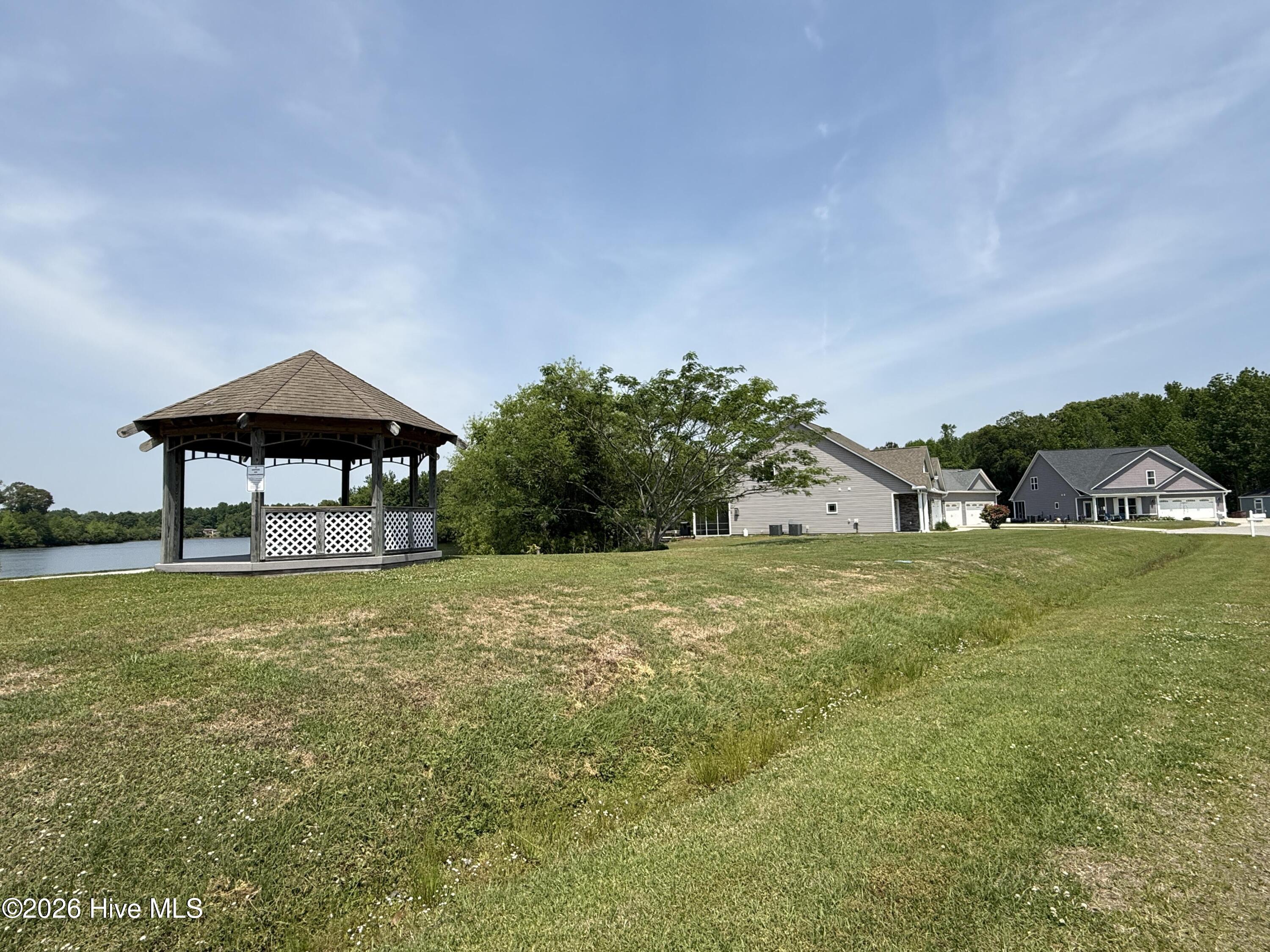 415 Antioch Lakes Road New Bern, NC 28560 - Photo 7 of 51 07_beyc69f61b6b172df