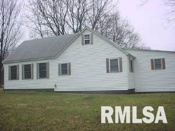 11245 East Bishop Road Mount Vernon, IL 62864 - Photo 2 of 3