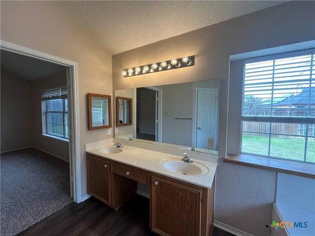 $1,895 | 2523 Creek Drive, Harker Heights, TX 76548