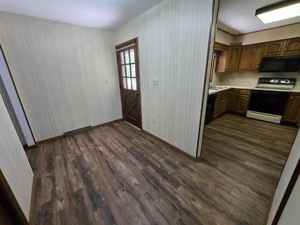 $329,000 | 925 East Ridlington Avenue, Shawano, WI 54166