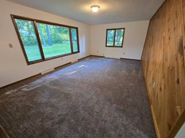 $379,900 | 925 East Ridlington Avenue, Shawano, WI 54166