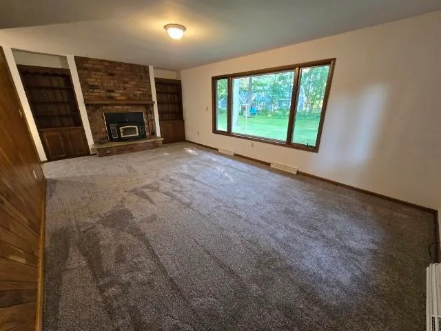 $379,900 | 925 East Ridlington Avenue, Shawano, WI 54166