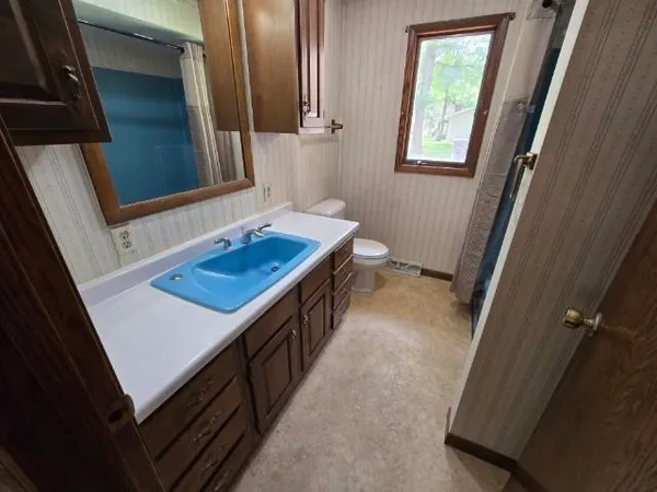 $329,000 | 925 East Ridlington Avenue, Shawano, WI 54166