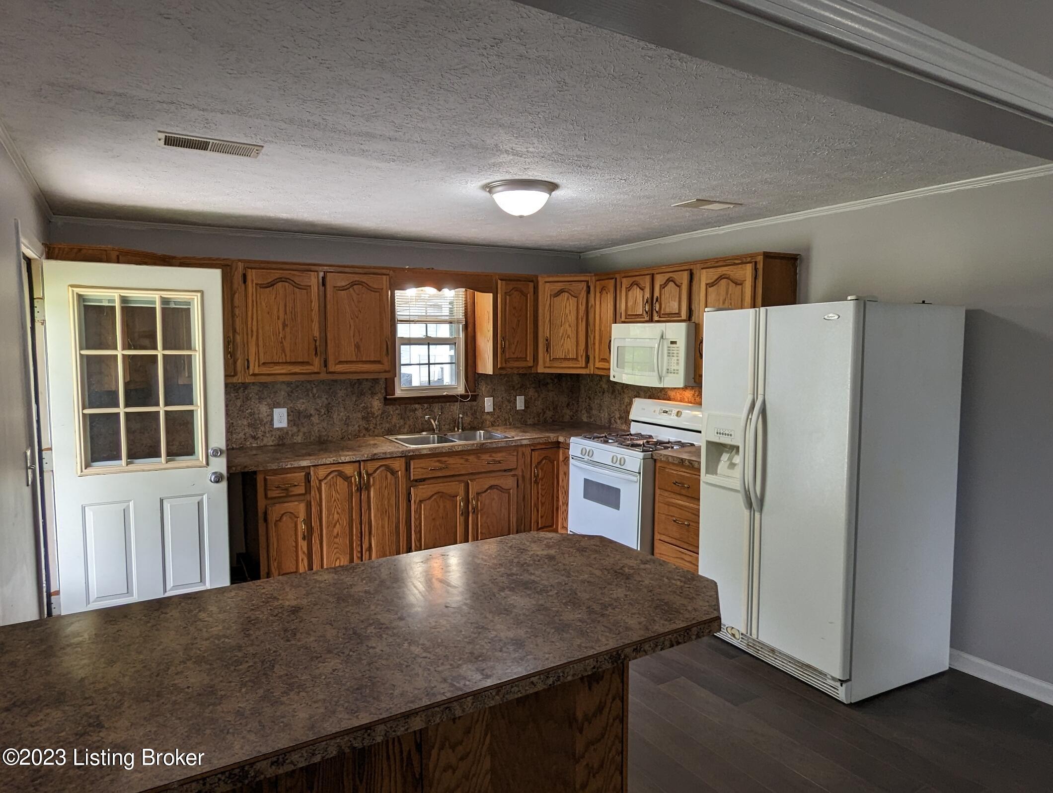 156 Tanner Road Hodgenville, KY 42748 - Photo 6 of 24 6