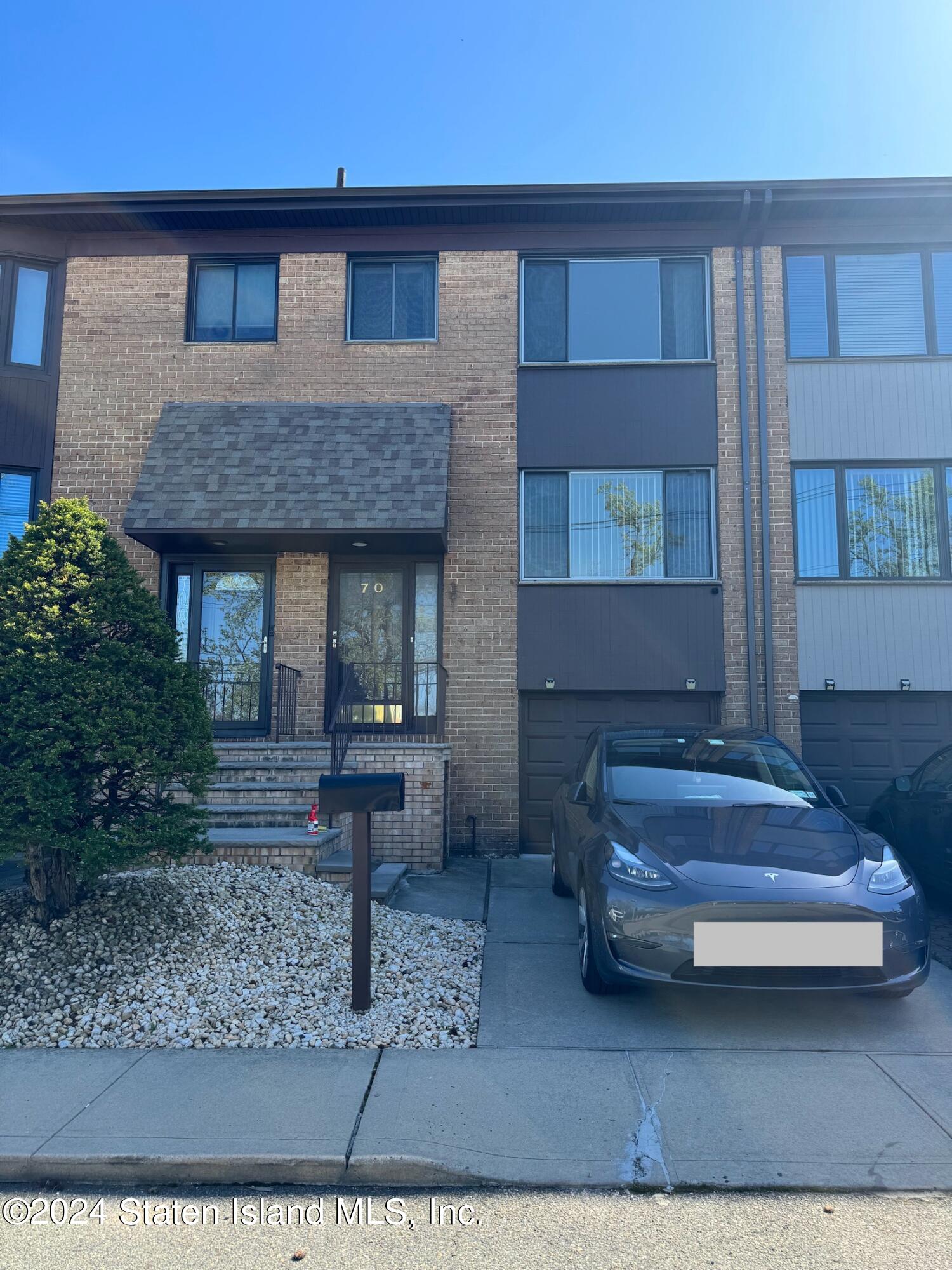 70 Narrows Road South, Unit 2 Staten Island, NY 10305 - Photo 1 of 29 outside