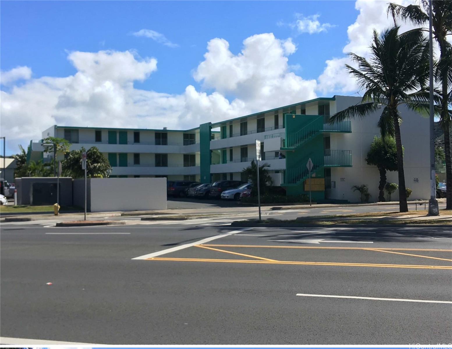 3410 Leahi Avenue, Unit 304 Honolulu, HI 96815 - Photo 1 of 25 a view of a building with a street