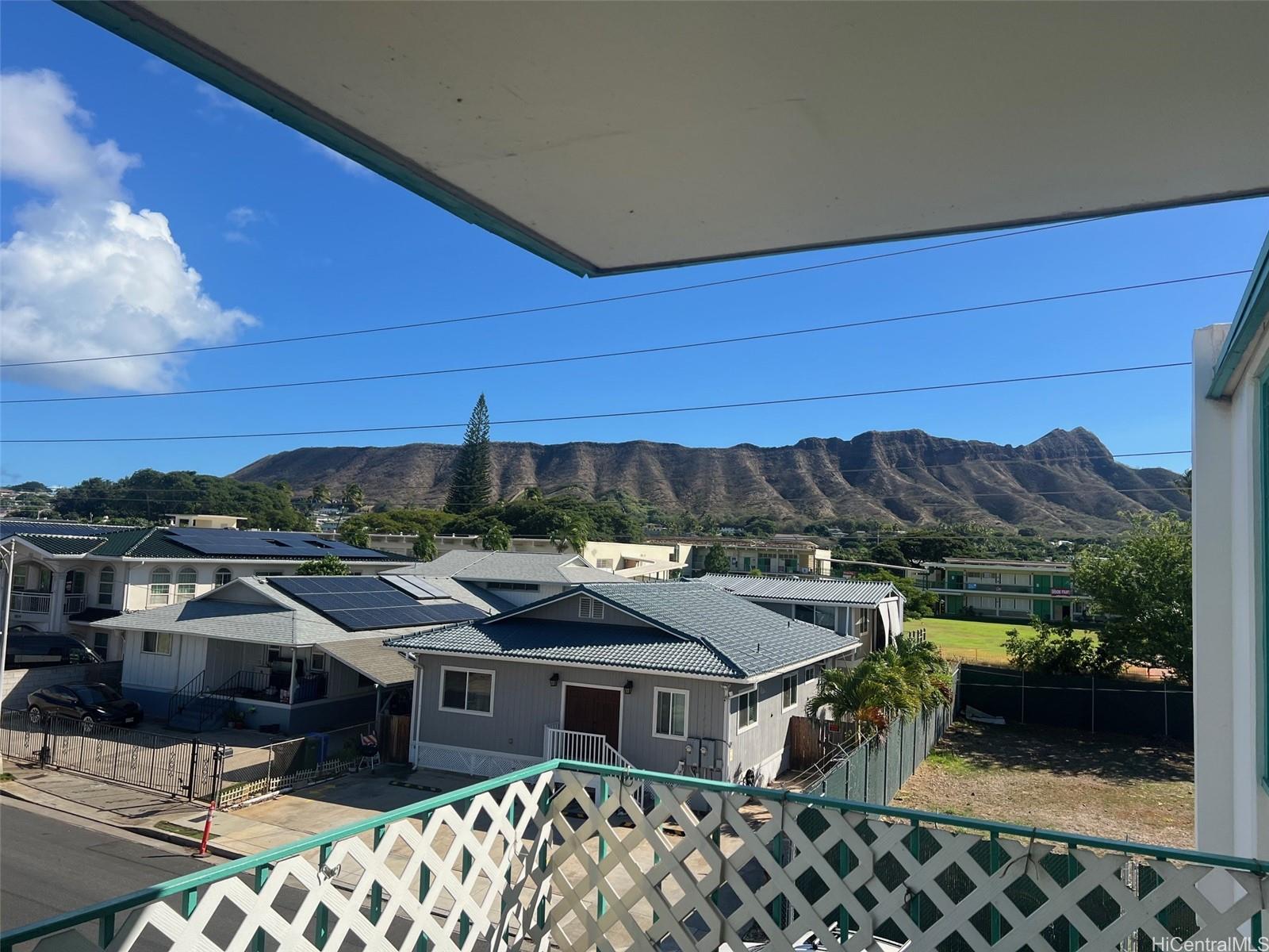 3410 Leahi Avenue, Unit 304 Honolulu, HI 96815 - Photo 17 of 25 a view of a house with a outdoor space